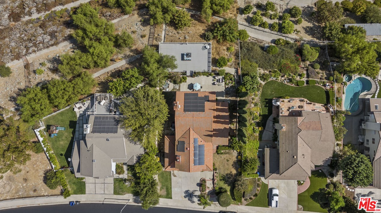 12112 Nugent Dr, San Fernando, CA 91344