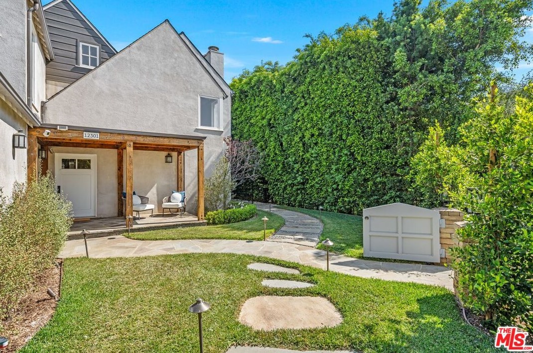 12301 1st Helena Dr, Los Angeles, CA 90049-3917