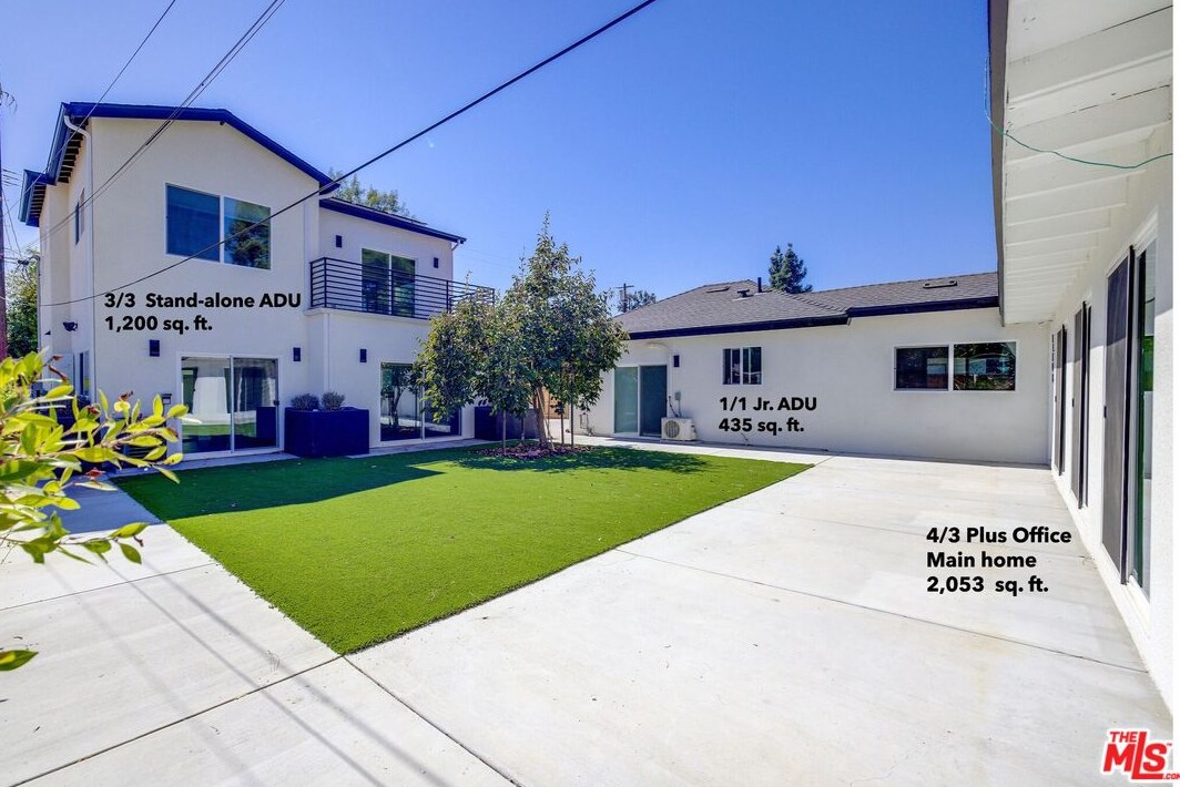 16306 Chatsworth St, San Fernando, CA 91344