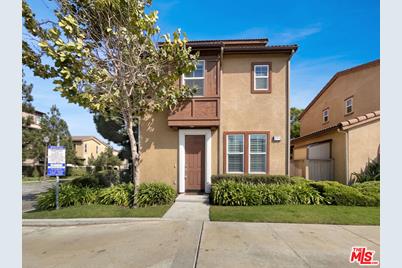 1094 N A St #14, Oxnard, CA 93030 - Photo 1