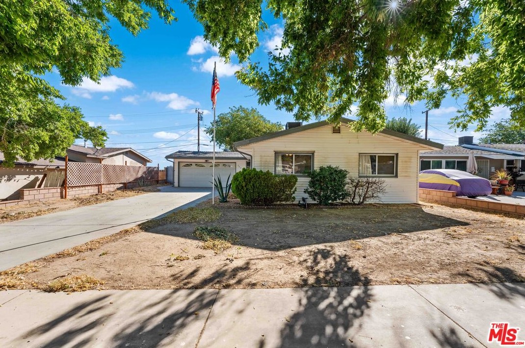 38248 Gunton Dr, Palmdale, CA 93550