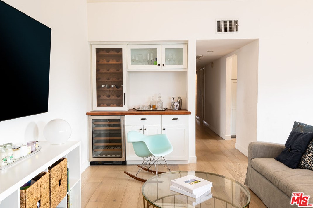 2222 5th St, Santa Monica, CA 90405-2481