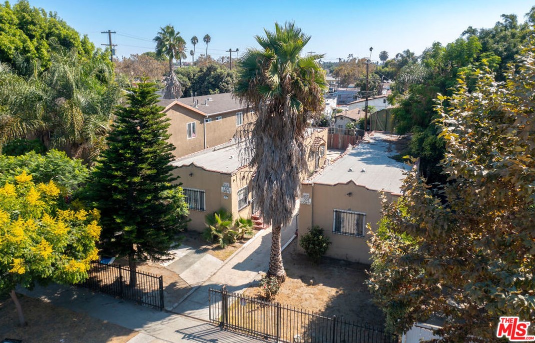 1306 59th Pl, Los Angeles CA  90001-1212 exterior