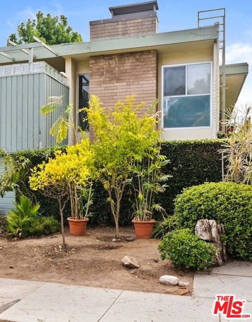 852 21st St, Santa Monica CA  90403-2044 exterior