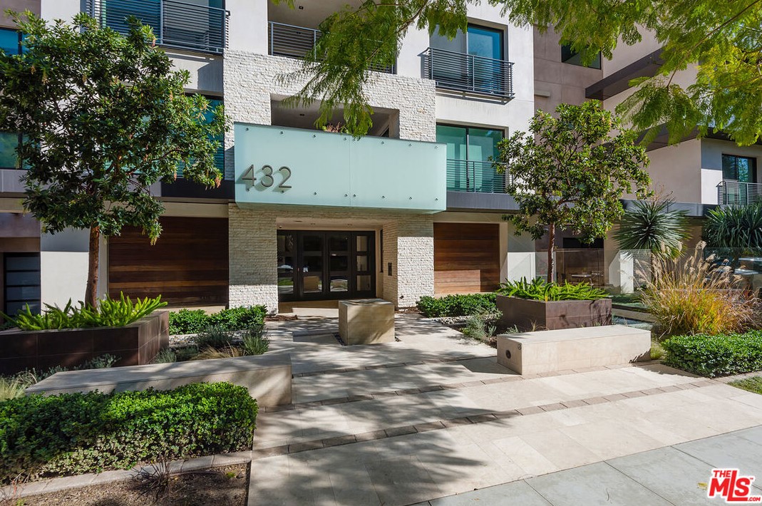 432 N Oakhurst Dr #306, Beverly Hills, CA