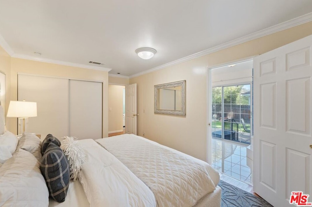 1870 Los Robles Ave, Pasadena CA 91108-1625 exterior