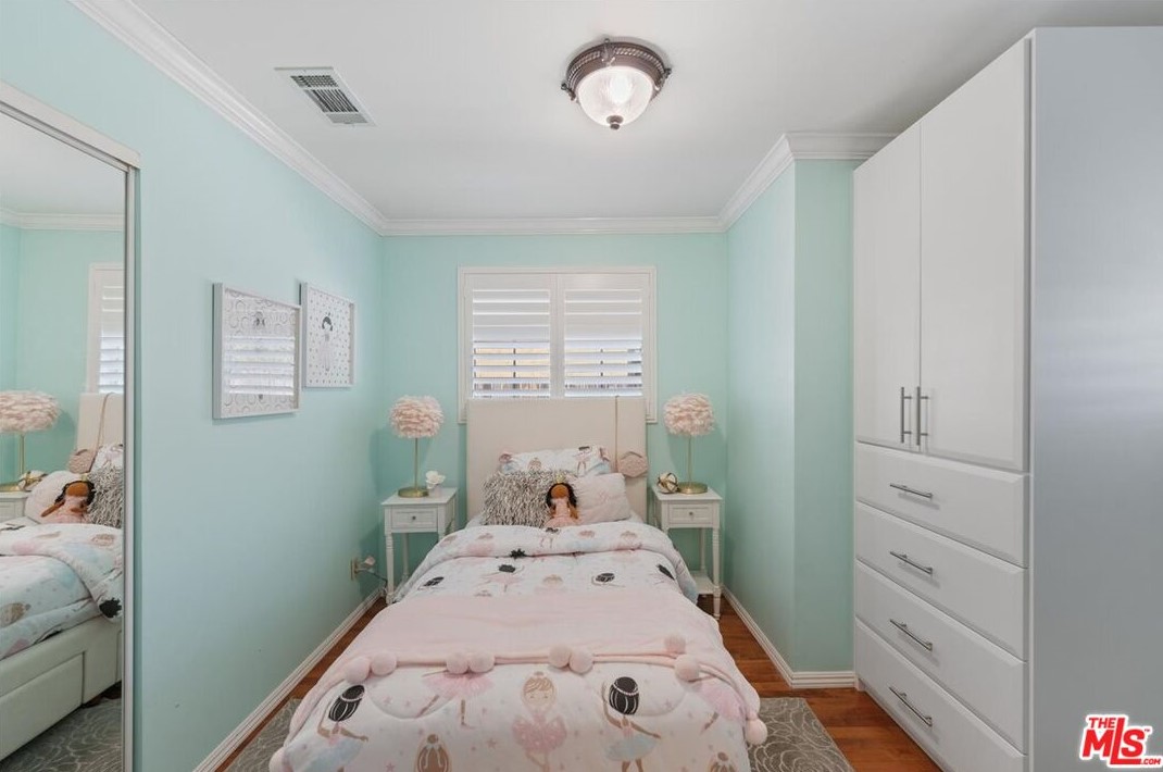 1870 Los Robles Ave, Pasadena CA 91108-1625 exterior