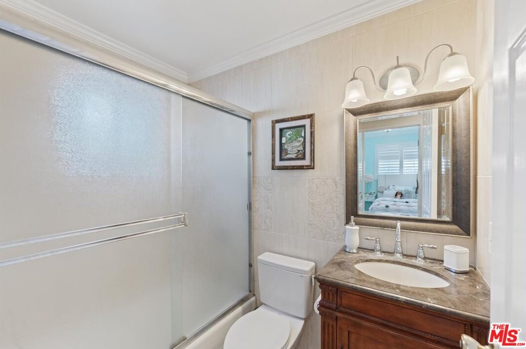 1870 Los Robles Ave, Pasadena CA 91108-1625 exterior