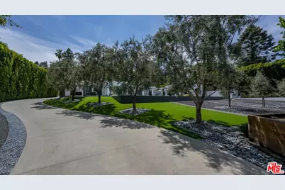 16032 Valley Vista Blvd, Encino, CA 91436 - Photo 1