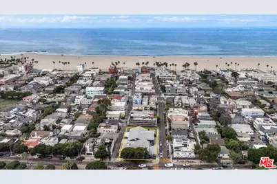 132 Brooks Ave, Venice, CA 90291 - Photo 4