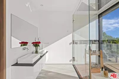 32802 Pacific Coast Hwy, Malibu, CA 90265 - Photo 26