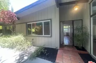 8090 Mulholland Dr, Los Angeles, CA 90046 - Photo 42