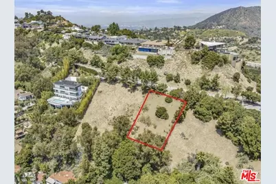7060 Mulholland Dr, Los Angeles, CA 90068 - Photo 1