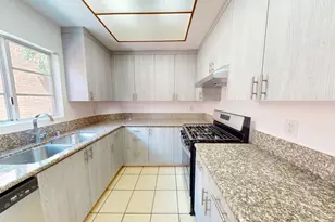 5135 Zelzah Ave, Encino, CA 91316 - Photo 12