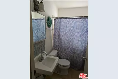 611 W 109th St, Los Angeles, CA 90044 - Photo 14
