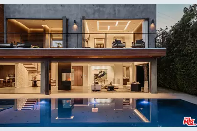 4540 Estrondo Dr, Encino, CA 91436 - Photo 50