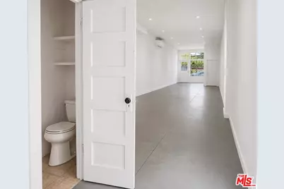 14426 Friar St, Van Nuys, CA 91401 - Photo 18
