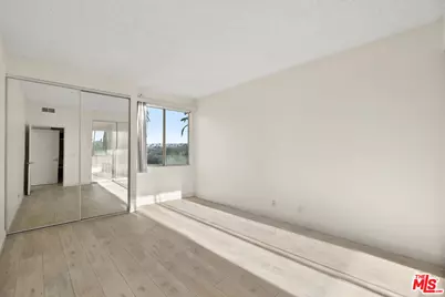 112 N Hamilton Dr #305, Beverly Hills, CA 90211 - Photo 16