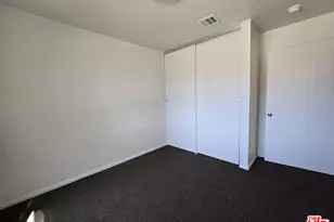 9004 S San Pedro St, Los Angeles, CA 90003 - Photo 12