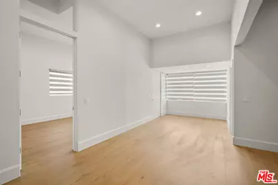 215 Windward Ave, Venice, CA 90291 - Photo 20