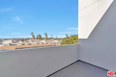 5506 Thornburn St, Los Angeles, CA 90045 - Photo 26