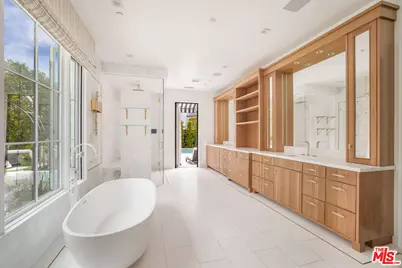 1445 Via Cresta, Pacific Palisades, CA 90272 - Photo 12