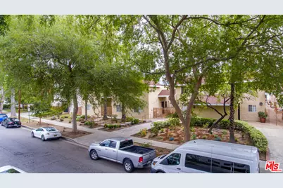 1160 Elm Ave, Glendale, CA 91201 - Photo 2