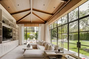 250 S Rockingham Ave, Los Angeles, CA 90049 - Photo 10