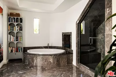 1501 Viewsite Ter, Los Angeles, CA 90069 - Photo 28