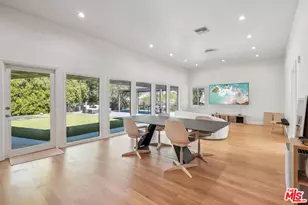 4900 Queen Victoria Rd, Woodland Hills, CA 91364 - Photo 20