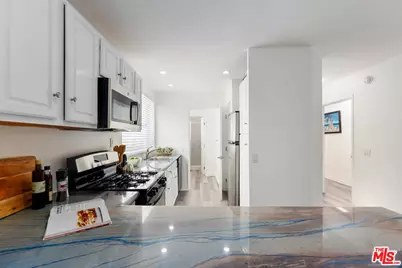 3806 Ocean Front Walk, Marina del Rey, CA 90292 - Photo 20