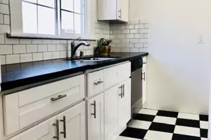 121 N New Hampshire Ave, Los Angeles, CA 90004 - Photo 16