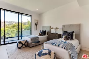 12119 Travis St, Los Angeles, CA 90049 - Photo 12