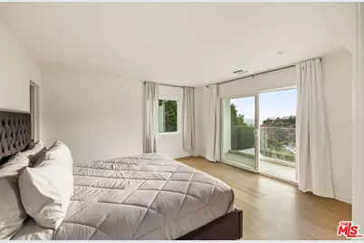7868 Electra Dr, Los Angeles, CA 90046 - Photo 28