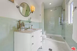 736 S Cloverdale Ave, Los Angeles, CA 90036 - Photo 32