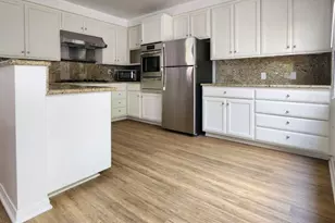 1357 S Beverly Glen Blvd, Los Angeles, CA 90024 - Photo 18