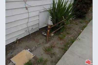 1563 E 108th St, Los Angeles, CA 90059 - Photo 42