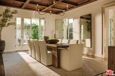 563 Spoleto Dr, Pacific Palisades, CA 90272 - Photo 14