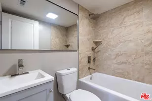 20454 W Strathern St, Winnetka, CA 91306 - Photo 34