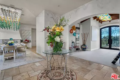 3110 Benedict Canyon Dr, Beverly Hills, CA 90210 - Photo 2