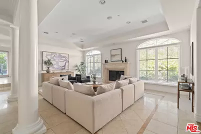 3697 Benedict Canyon Ln, Sherman Oaks, CA 91423 - Photo 28