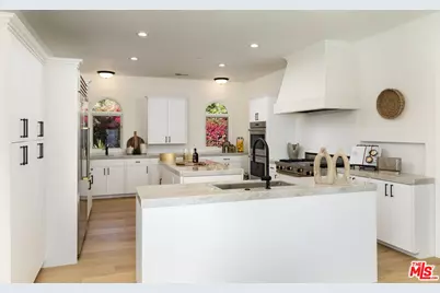 10890 US Highway 101, Goleta, CA 93117 - Photo 14