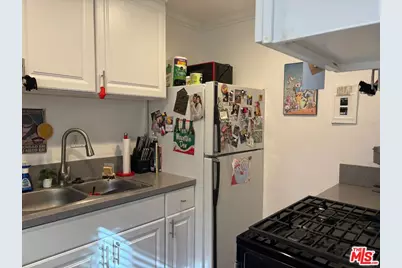 140 N Pass Ave, Burbank, CA 91505 - Photo 34