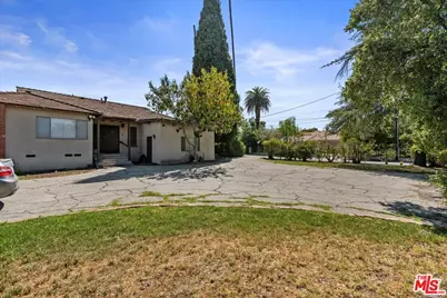 5454 Aura Ave, Tarzana, CA 91356 - Photo 18