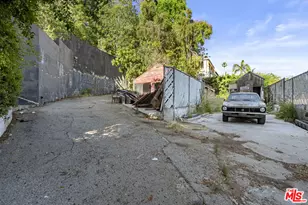 1830 N Sierra Bonita Ave, Los Angeles, CA 90046 - Photo 28