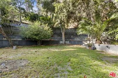 1830 N Sierra Bonita Ave, Los Angeles, CA 90046 - Photo 30