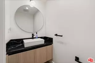 1123 S Shenandoah St, Los Angeles, CA 90035 - Photo 12