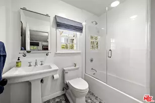 850 Birchwood Dr, Los Angeles, CA 90024 - Photo 22