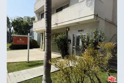 1951 Glendon Ave, Los Angeles, CA 90025 - Photo 38