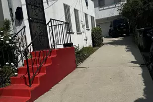 924 N Chester Ave, Inglewood, CA 90302 - Photo 2